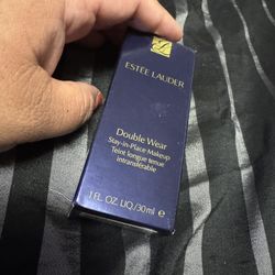 Estée Lauder Double Wear Makeup