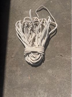 1/2” 3 Strand Twisted Poly / Dacron Rope - 130’