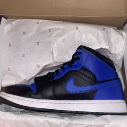 Air Jordan 1 Mid ‘Hyper Royal Air Jordan 1 Mid ‘Hyper Royal’ – Men’s Size 10