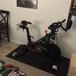 Like New peloton Bike.  