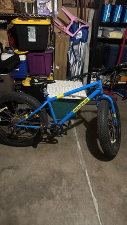 Mongoose dolomite fat tire mongoose bike