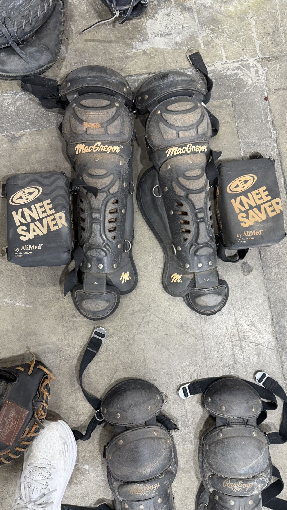 Complete Catcher’s Gear Bundle – Rawlings & MacGregor