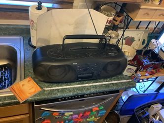 Vintage RCA RP-7981A vintage portable boombox featuring a CD player, cassette deck, and AM/FM radio. Mint condition everything works no cracks antenna