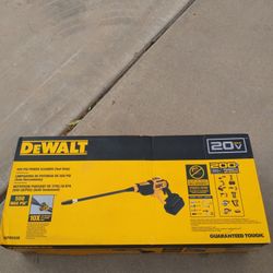 Dewalt 550 PSI Battery Operated Pressure Washer 