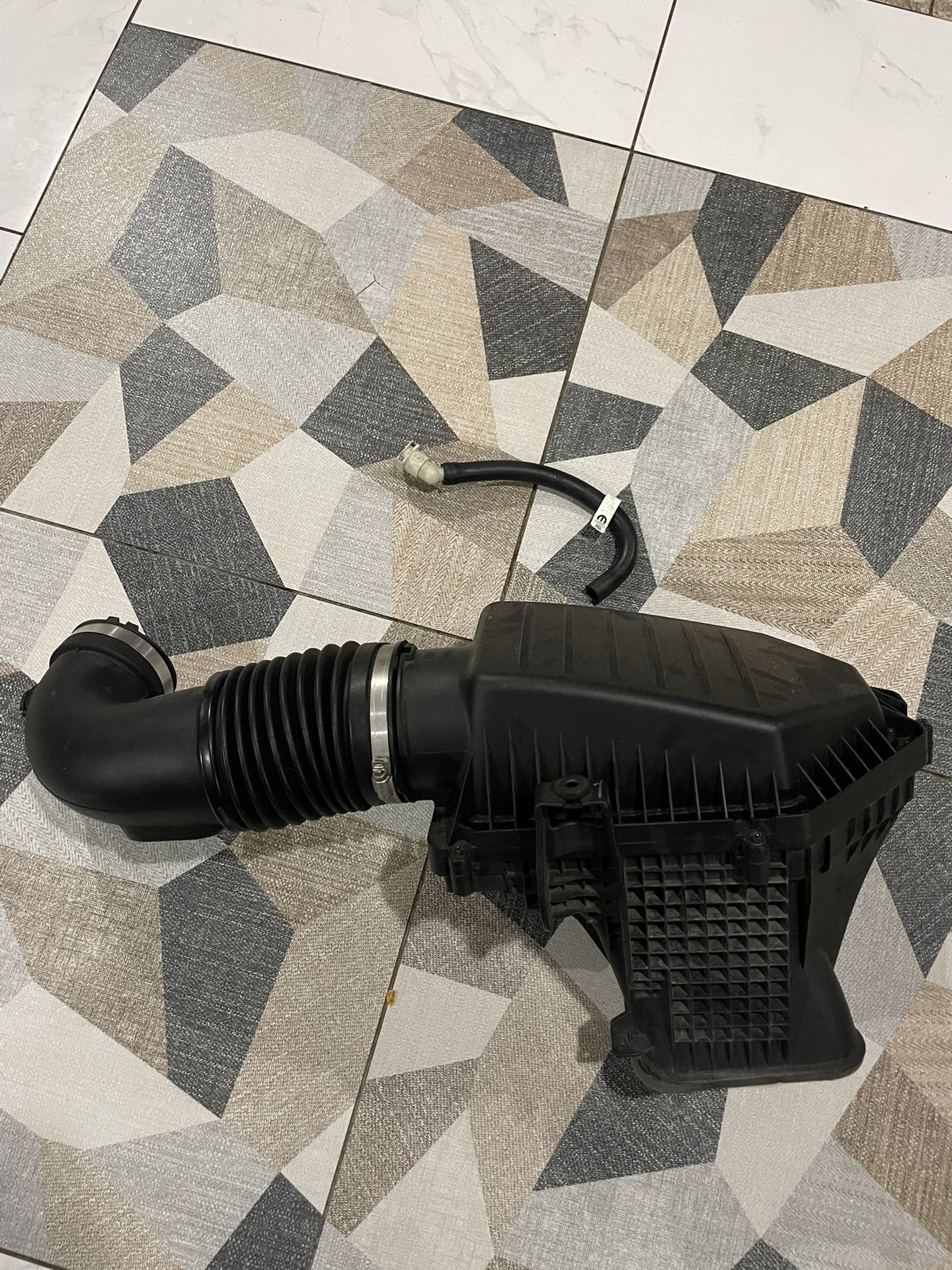 Oem dodge challenger intake