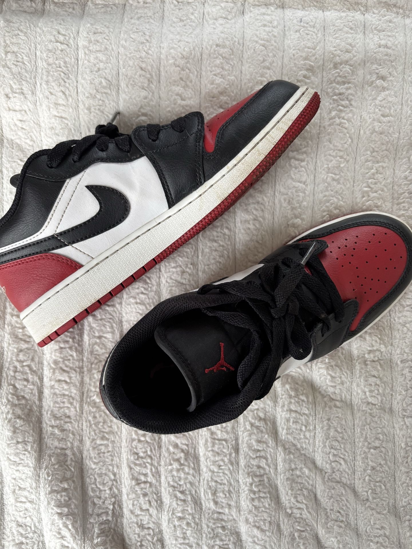 Air Jordan 1 Low “Bred Toe 2.0” GS 6.5Y – Red/Black/White