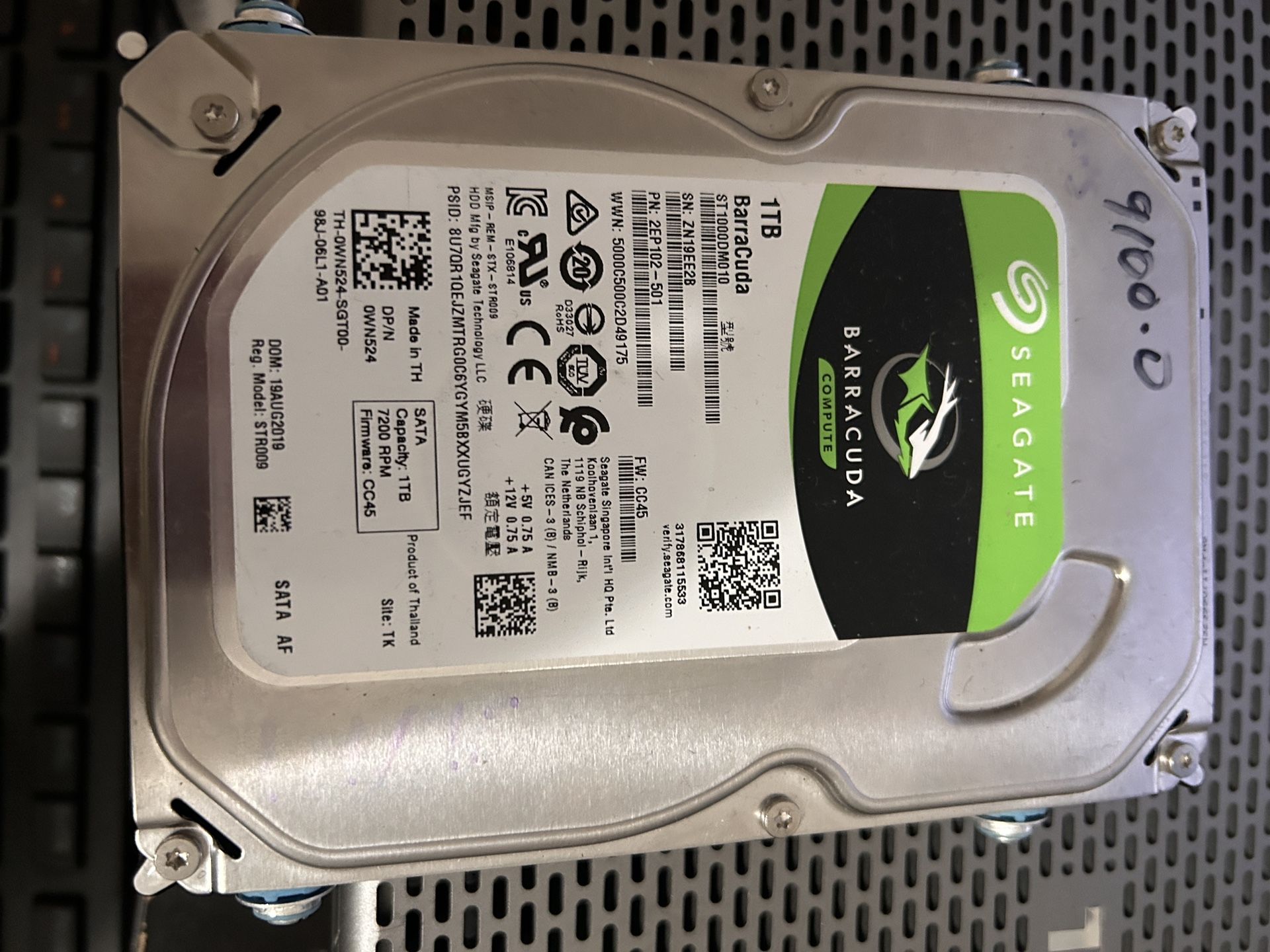 seagate 1TB 3.5” hard drive for windows PC or mac