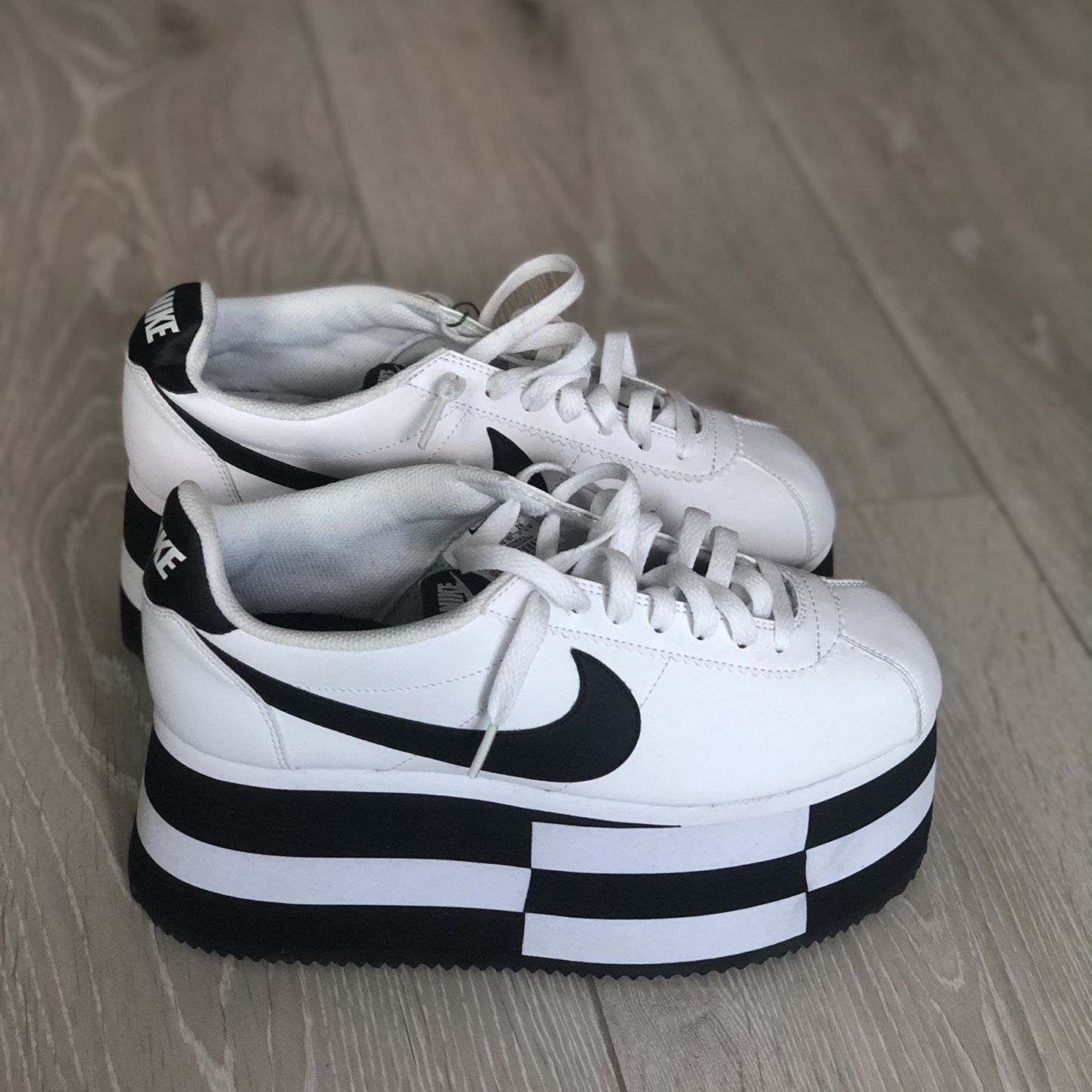 SZ 9: COMME des Garcons x Wmns Cortez “Check White” for Sale SZ 9: COMME des Garcons x Wmns Cortez “Check White” for Sale