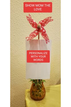 Personalized: Show Mom LOVE this Mother's Day