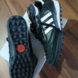 Adidas Mundial Team Size 6 6.5 Y 7.5 $120