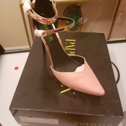 Size 8.5 Pink/wine/gold Heels
