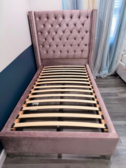 Twin Size Girls Bed