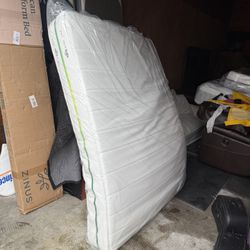 Kids Mattress, Full, Like New, Perfect Condition