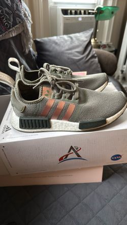 WOMENS ADIDAS NMD_R1, GREEN, SIZE 7