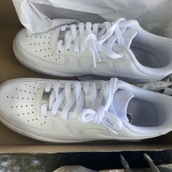 9.5  White Air Force Men’s 