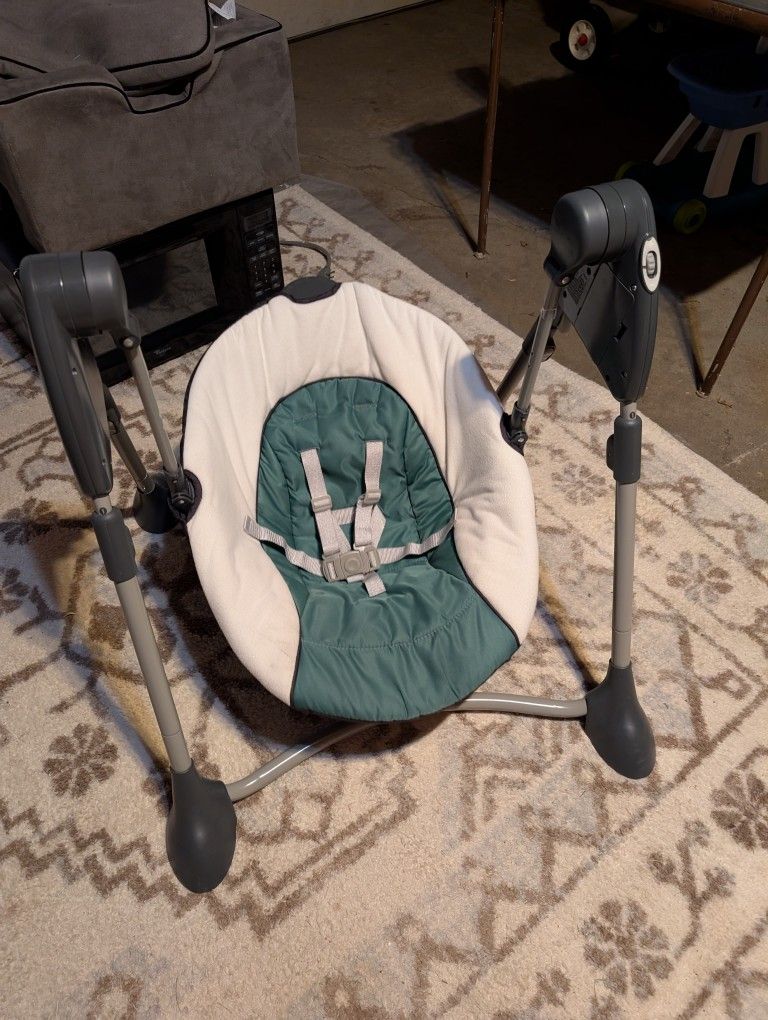 Graco Baby Swing