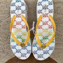 NEW Michael Kors Platform Flip Flops Sandals Size 10