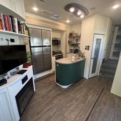 2019 highland ridge Highlander HF350H