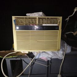 Kenmore Window A/C  10,000 BTU