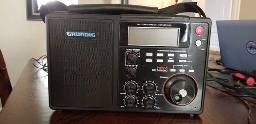Eton Grundig S450DLX Deluxe AM / FM / Shortwave