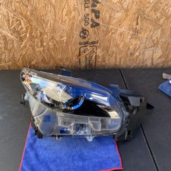 2016 2017 2018 2019 2020 2021 2022 2023 MAZDA CX-9 RIGHT SIDE HEADLIGHT OEM USED 