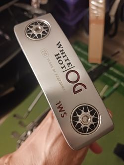 Golf Putter Right-Handed 35-Inch Odyssey WHITE HOT OG #1WS Standard Grip Head Cover Excellent Condition