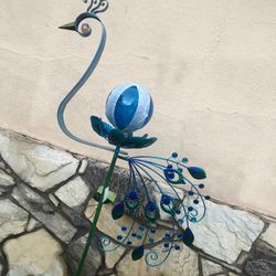 Solar Peacock Stake 58”