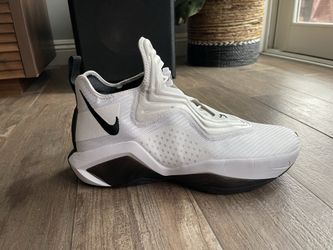 Lebron Soldier Basketball Shoes Size 13.5