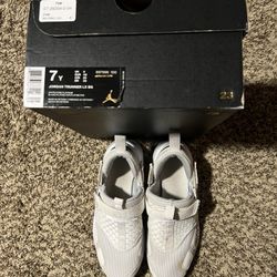  Jordan Trunner LX BG