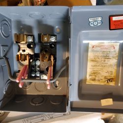 Shutoff Fuse Box 