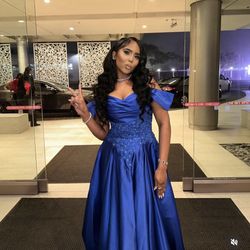 Royal blue A-line Off-the-Shoulder Short Sleeve Sweep Train Satin Prom Dress with Appliqued Beading Pleated Pockets
