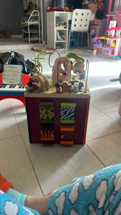 Zanny Zoo Activity Wooden Cube