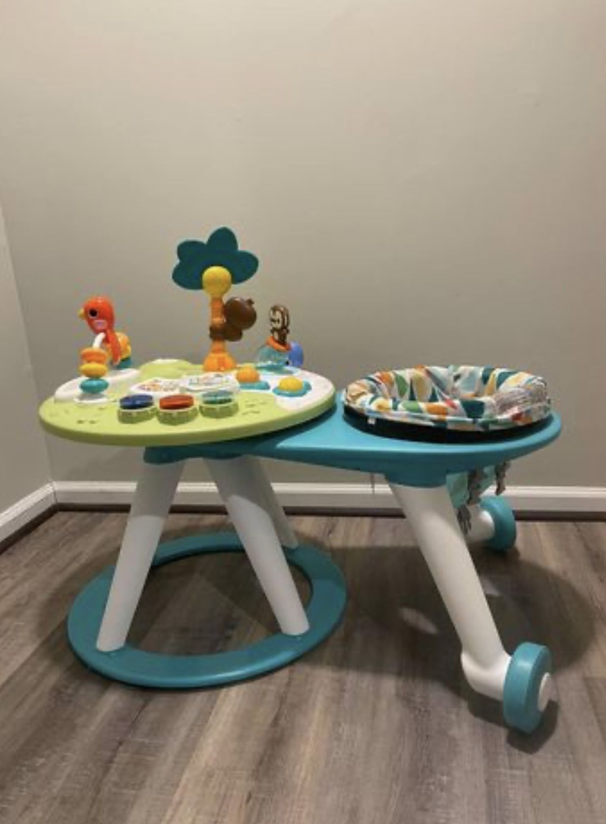 2-in 1 Walk-Around Activity Center & Table