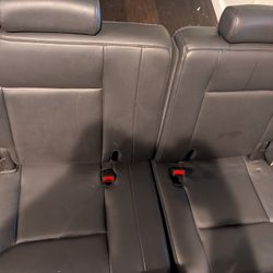 3rd Row Leather Seats (2008 Hummer H2)