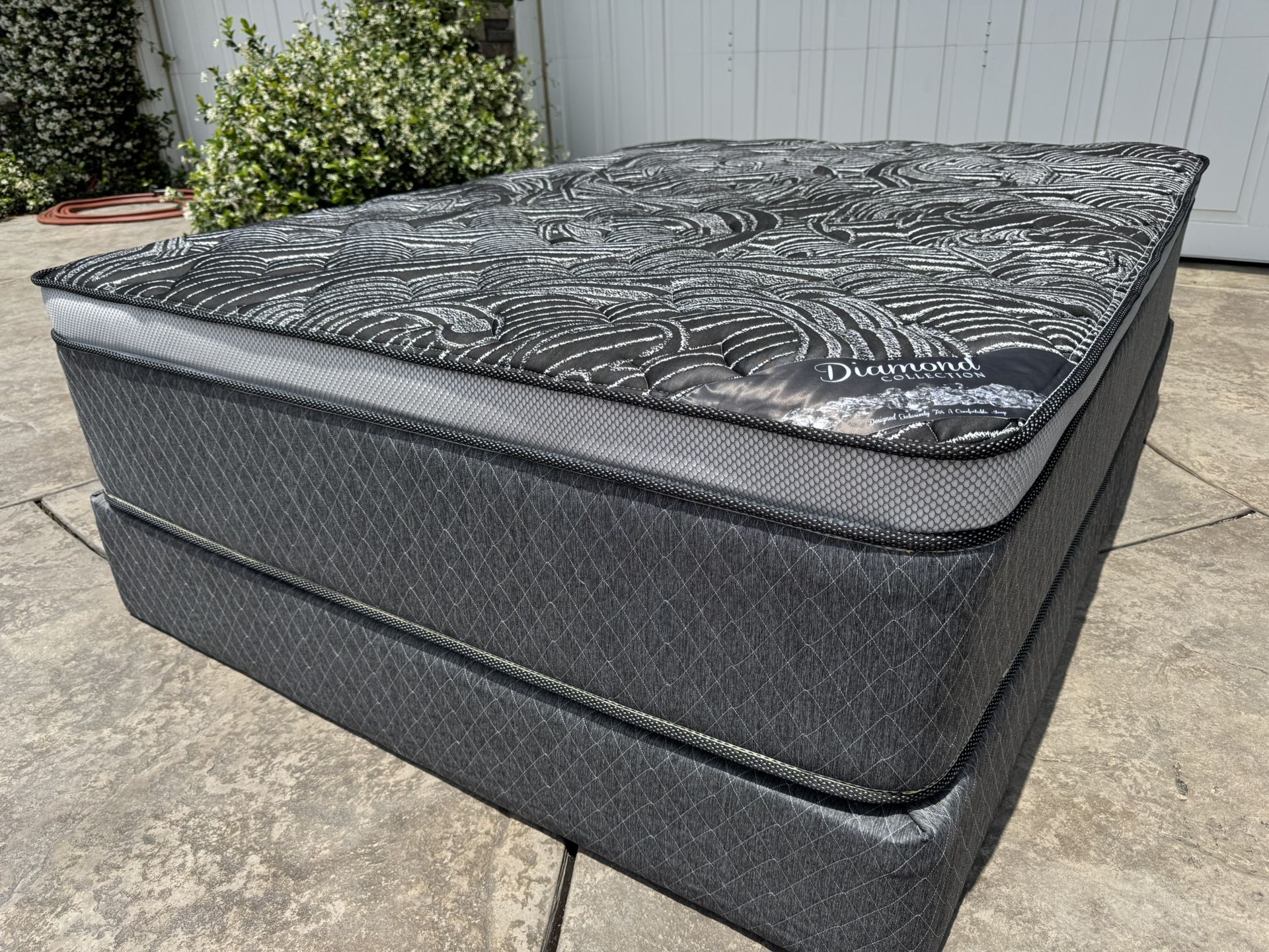 Black Diamond 💎 Edition Pillow Top Mattress! Full-Queen-C King-E King🔥