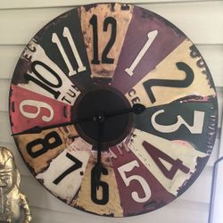 Nice Fancy Clock With Tag 