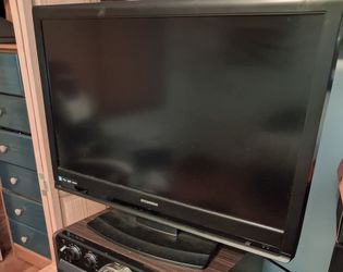 32” Sylvania LCD HDTV 720p in good working condition