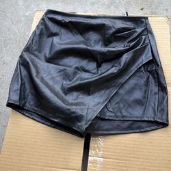 Leather short skirt