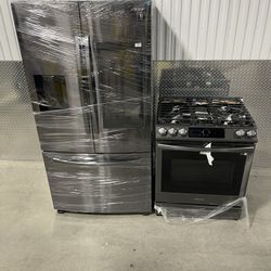 Set Smart Refrigerator And Smart Stove Samsung 