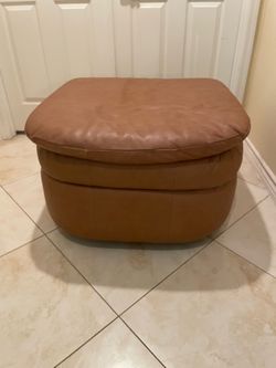 Zanotta Straccio Leather Ottoman