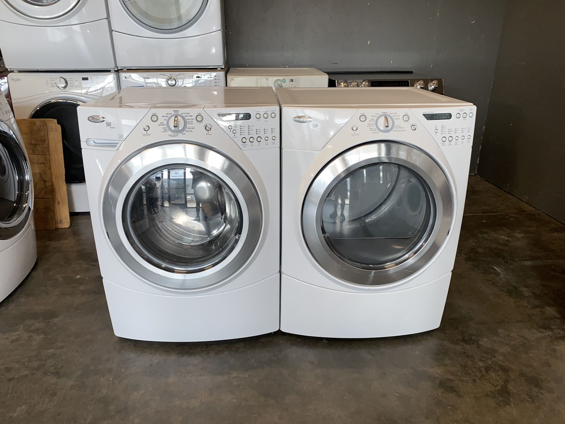 WHIRLPOOL XL CAPACITY WASHER DRYER ELECTRIC SET