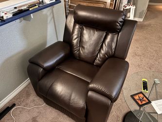 Recliner lean back pop up foot rest