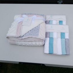 Lullaby Lane Blanket And Washcloths Set