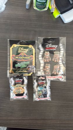DSSH Mandalorian and Grogu Pin Set