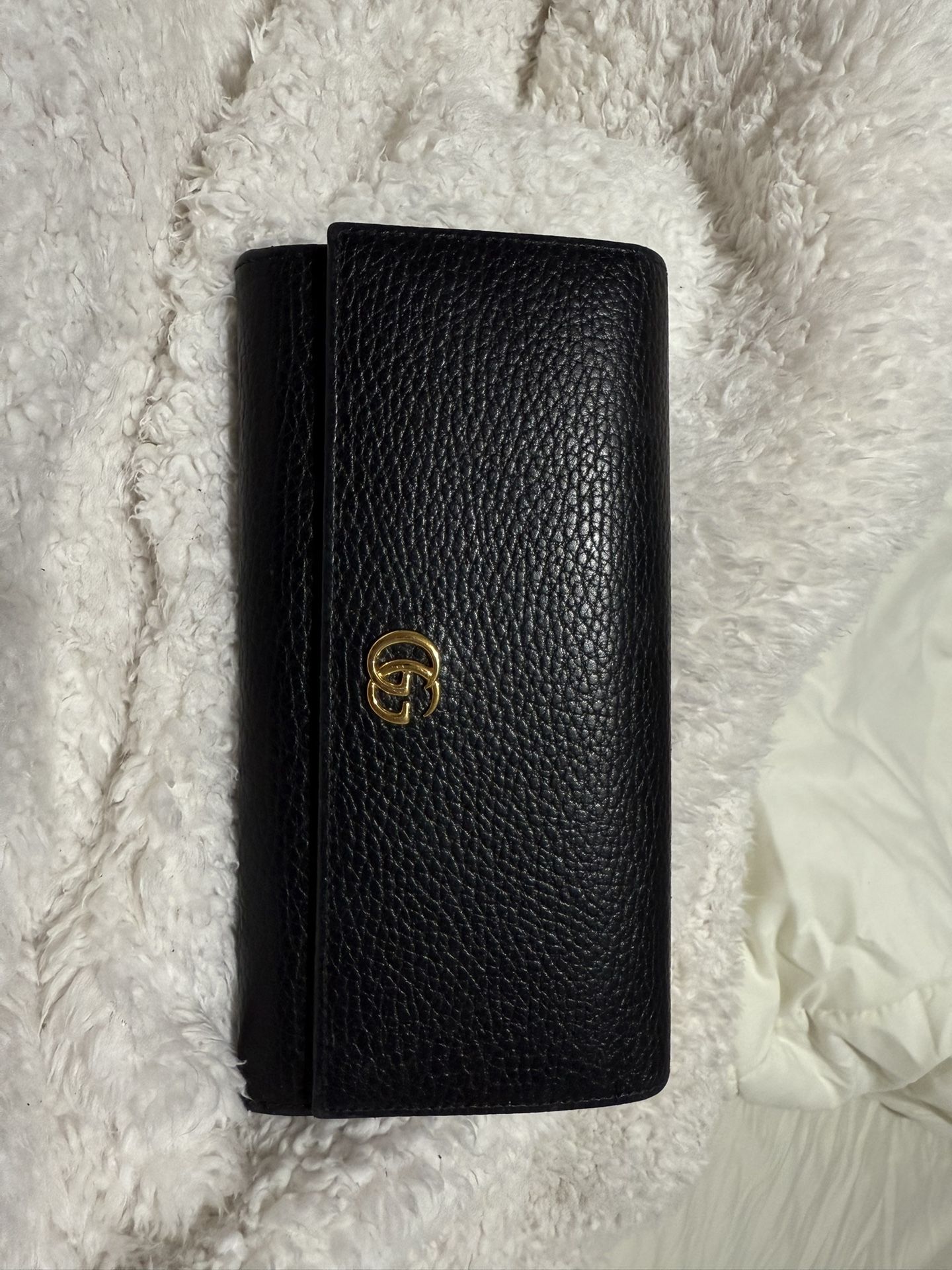 Gucci GG Marmont Continental Wallet