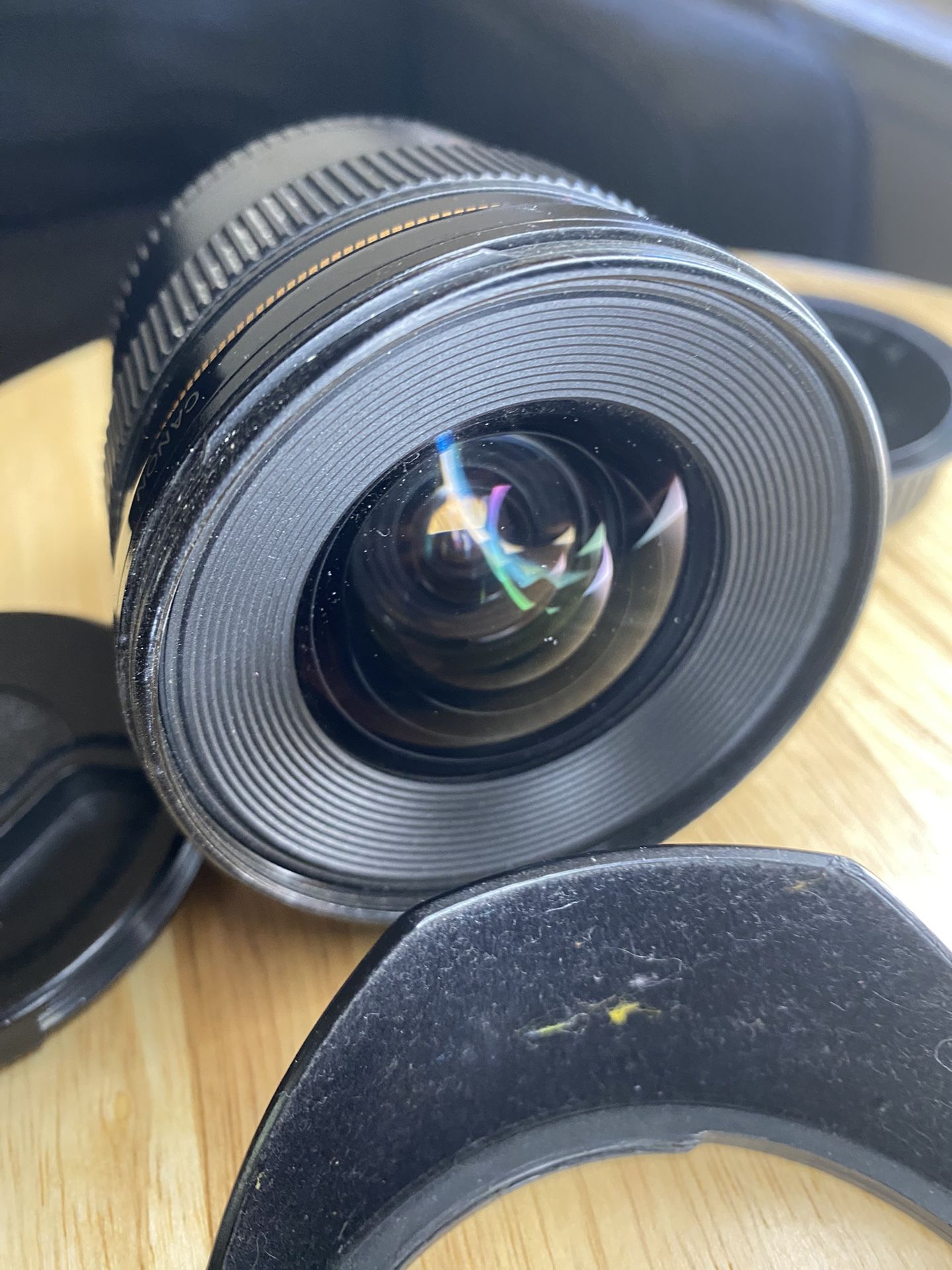 Canon EF 20mm 2.8