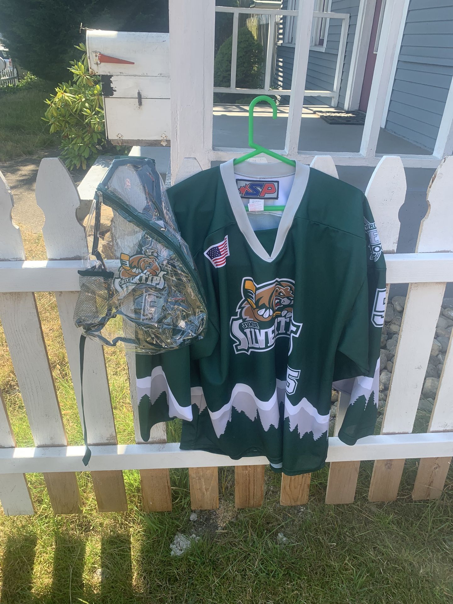 Men’s Large Silvertips #5 Home Hockey Jersey