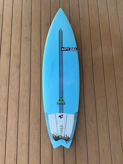PYZEL PYZALIEN 2 SURFBOARD