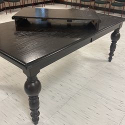 Expendable Wooden Dining Table for 6 Or 8 Chairs