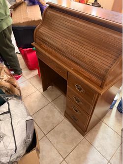 Hutch desk